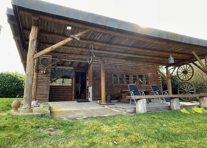 Casa de Férias Urige Blockhuette Direkt Am Waldrand