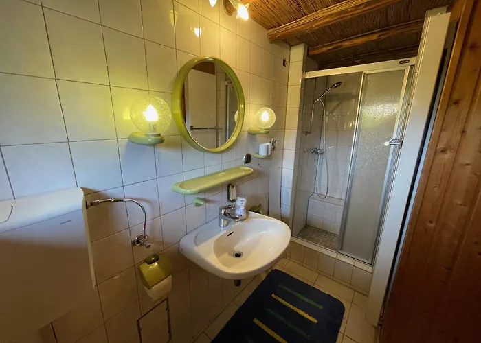 Urige Blockhuette Direkt Am Waldrand Casa de Férias *